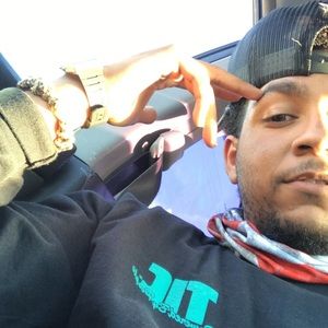 Meet your Posher, Romie